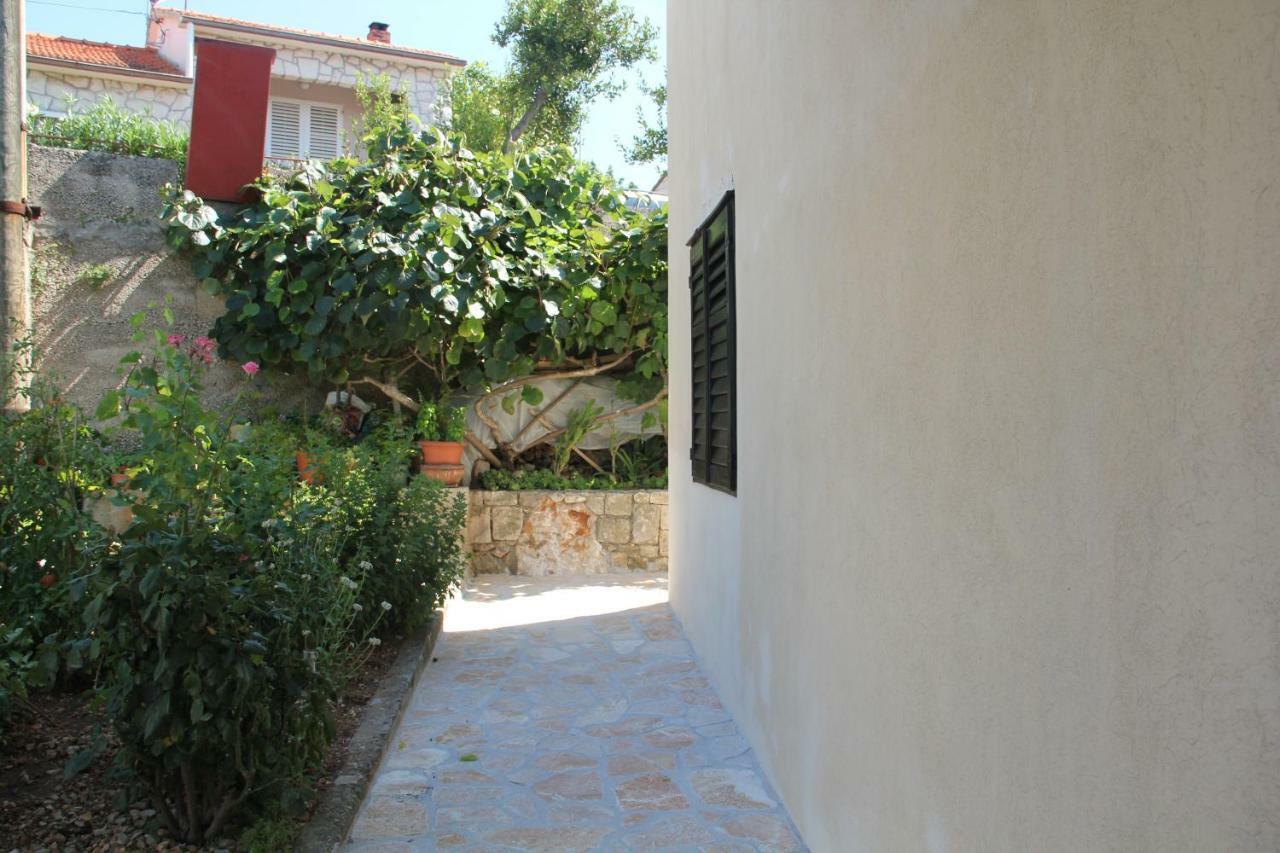 App Dujmovic Supetar Exterior foto